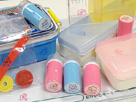 お名前スタンプはシャチハタ式が簡単と大人気 インク内蔵式で人気の口コミや評判