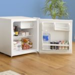 一人暮らしや2台目におすすめの両開き対応の小型冷蔵庫はこれ！